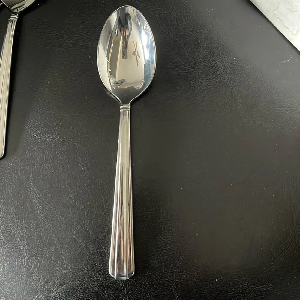 New reed & barton Bellevue glossy teaspoon